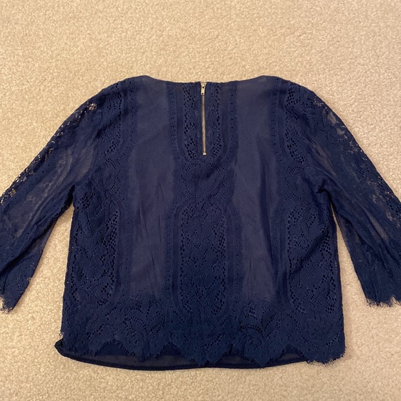 EUC Romeo and Juliet Couture lace top - Picture 8 of 9